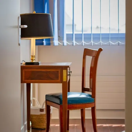 Francoise F5 Avec Petit Parking Rouen