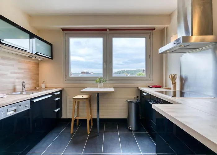 Francoise F5 Avec Petit Parking Apartment